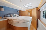 MC60 sea view berth guest cabin